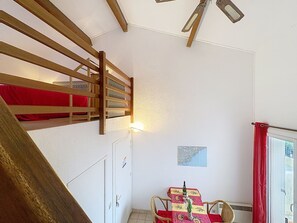 Dining - Le Millmer by Interhome (Saint Aygulf)