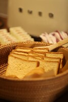 Desayuno bufé gratuito y diario