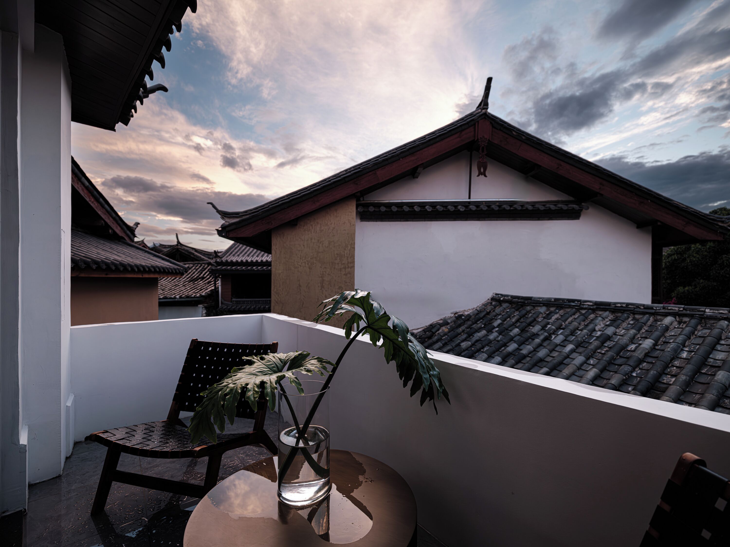 المنطقة المحيطة بالمنشأة