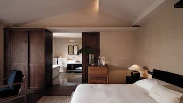 Luxury Double Room, Garden View | Free WiFi