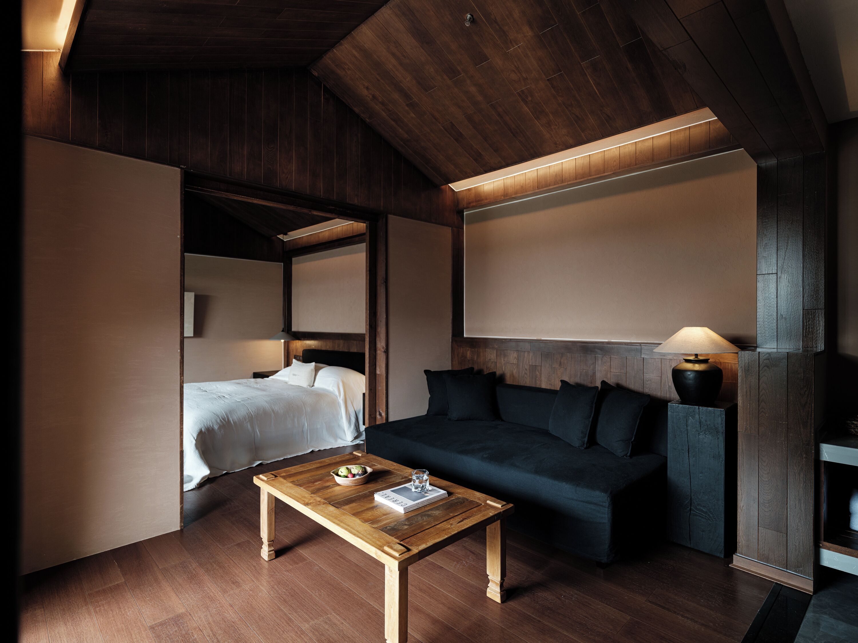 Premier Studio Suite | Soundproofing, free WiFi