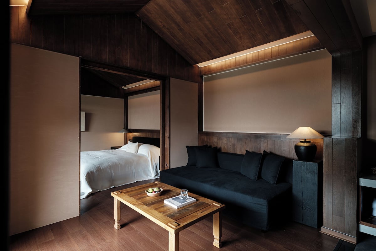 Premier Studio Suite | Soundproofing, free WiFi