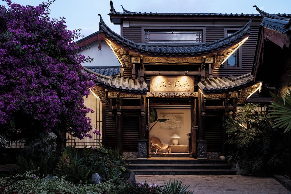 Lijiang Ancient Town TianDe Grande Hotel