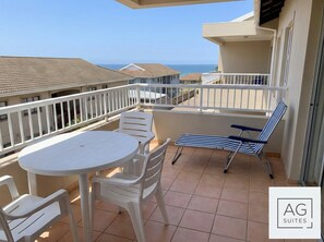 Luxury Condo, Partial Sea View | Outdoor dining - Clube Praia da Rocha by AGsuites.com (Portimão)