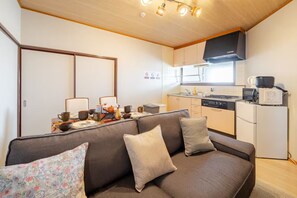 Interior - Umeka 401 \tResidential Hotel GRAN Umeka Family friendly Free parking 10 minutes to USJ (大阪府大阪市此花区梅香2丁目)