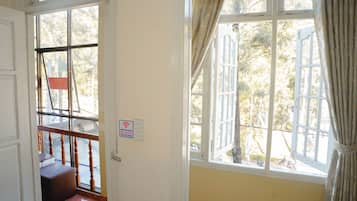 Basic Double Room | Interior