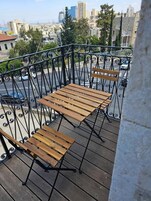 舒适双人房, 无烟房, 城市景观 | 室外用餐