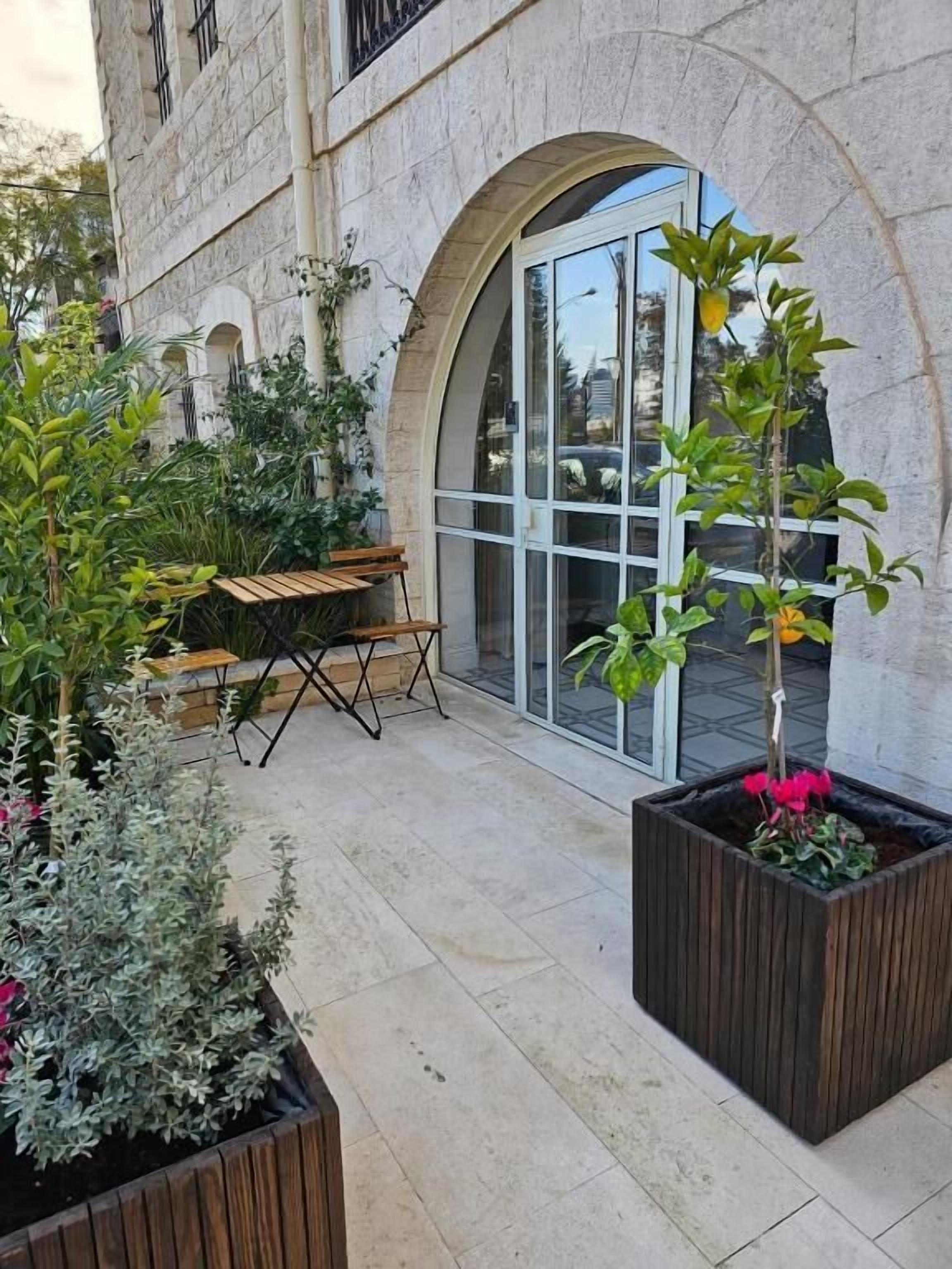 익스클루시브 트윈룸, 마당 전망 | 야외 식당