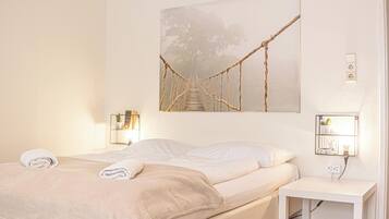 Basic Apartment | Laptop workspace, iron/ironing board, free WiFi