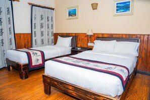 Family Room, Garden View | Peti besi dalam bilik, kalis bunyi, seterika/papan seterika 