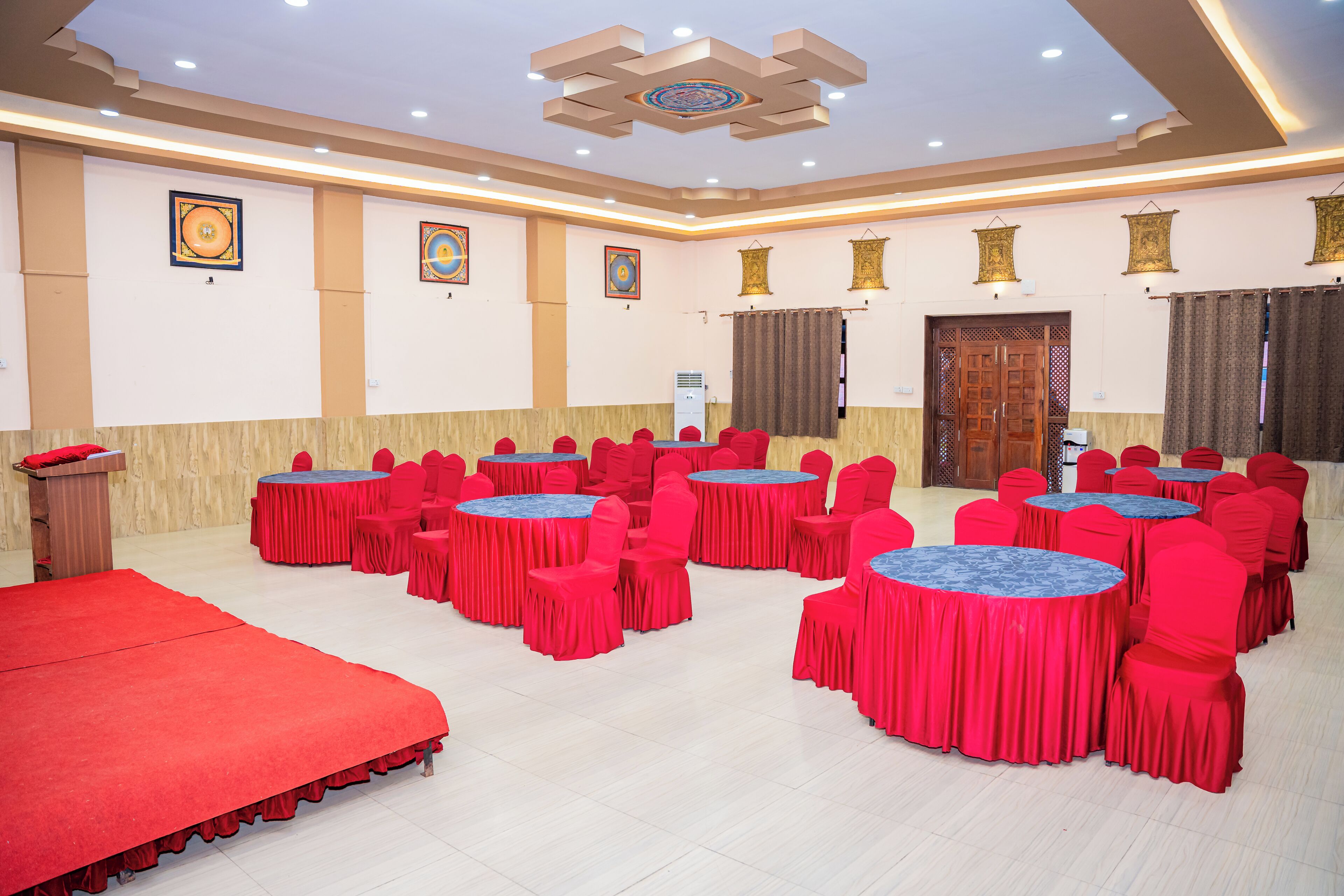 Banquet hall