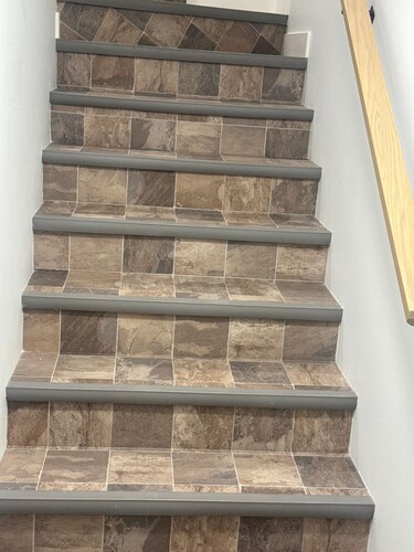 Modern Calgary Stay , Free Parking, Fast Wi-fi