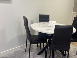 獨棟房屋, 1 間臥室 | 用餐區