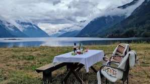 Ferienhaus, 3 Schlafzimmer, Balkon | Speisen im Freien