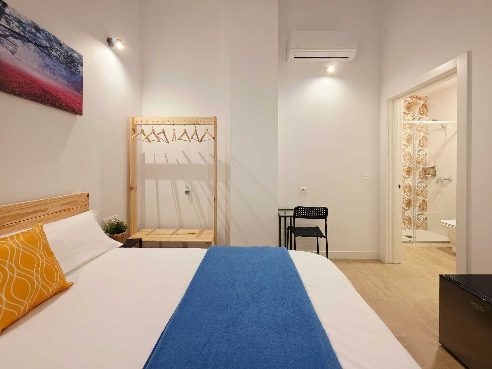 Double Room | Desk, iron/ironing board, free WiFi
