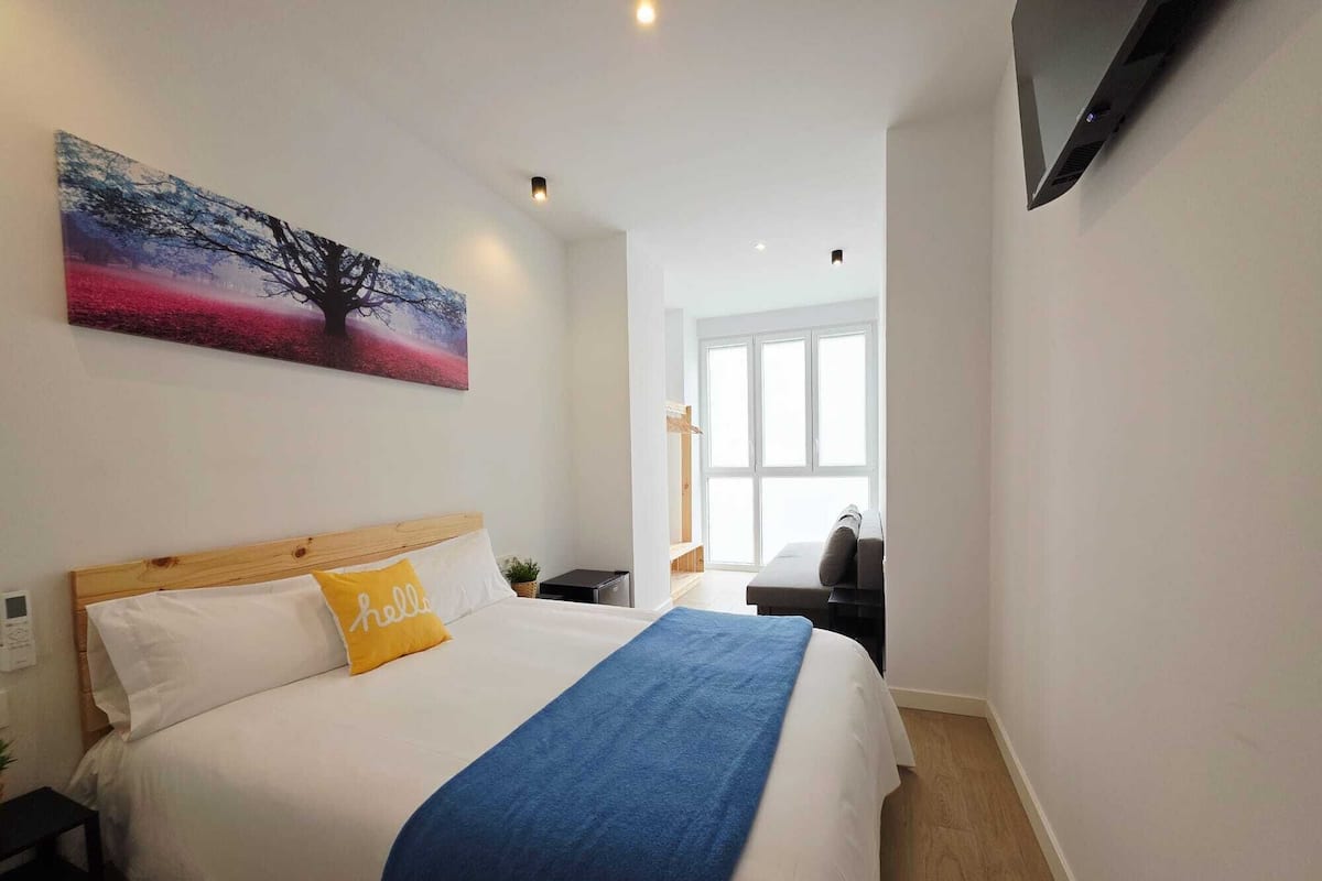 Quadruple Room | Desk, iron/ironing board, free WiFi