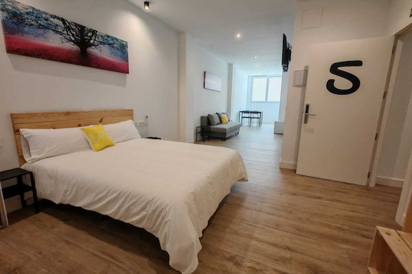 Quadruple Room | Desk, iron/ironing board, free WiFi