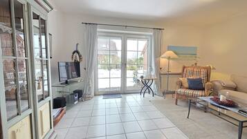 Fernseher, Stereoanlage