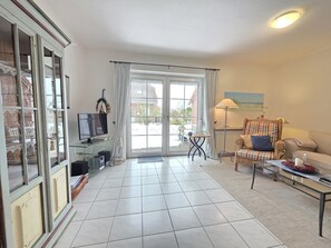 TV, stereo - Vacation home Henri`s Nordseekoje - Henri`s Nordseekoje - your cozy vacation home (Norden)