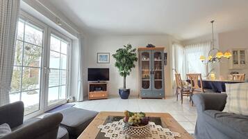 Fernseher, Stereoanlage