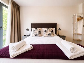 2 chambres, fer et planche à repasser, accès à Internet, literie fournie