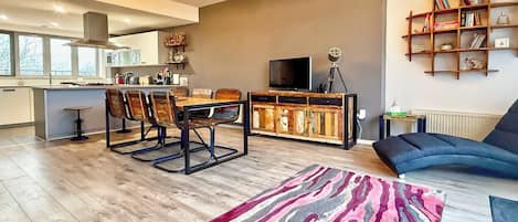 TV, DVD player, offices
