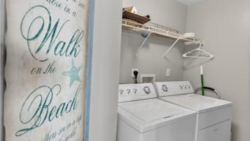 Appart'hôtel Signature, 2 chambres, balcon, vue fleuve | Blanchisserie