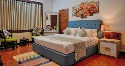 Cozy 2-bedroom apartment in serene Kandy with AC