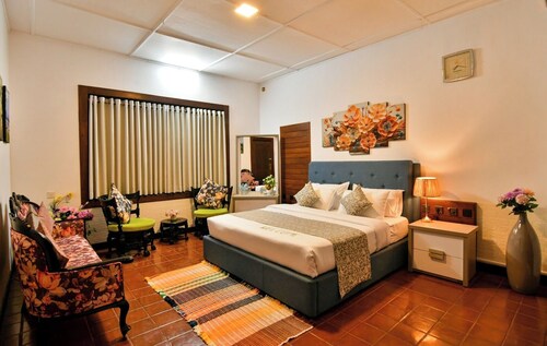 Cozy 2-bedroom apartment in serene Kandy with AC