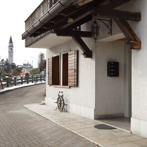 Exterior detail - Belluno Dolomites Studio Ninetta (Belluno)