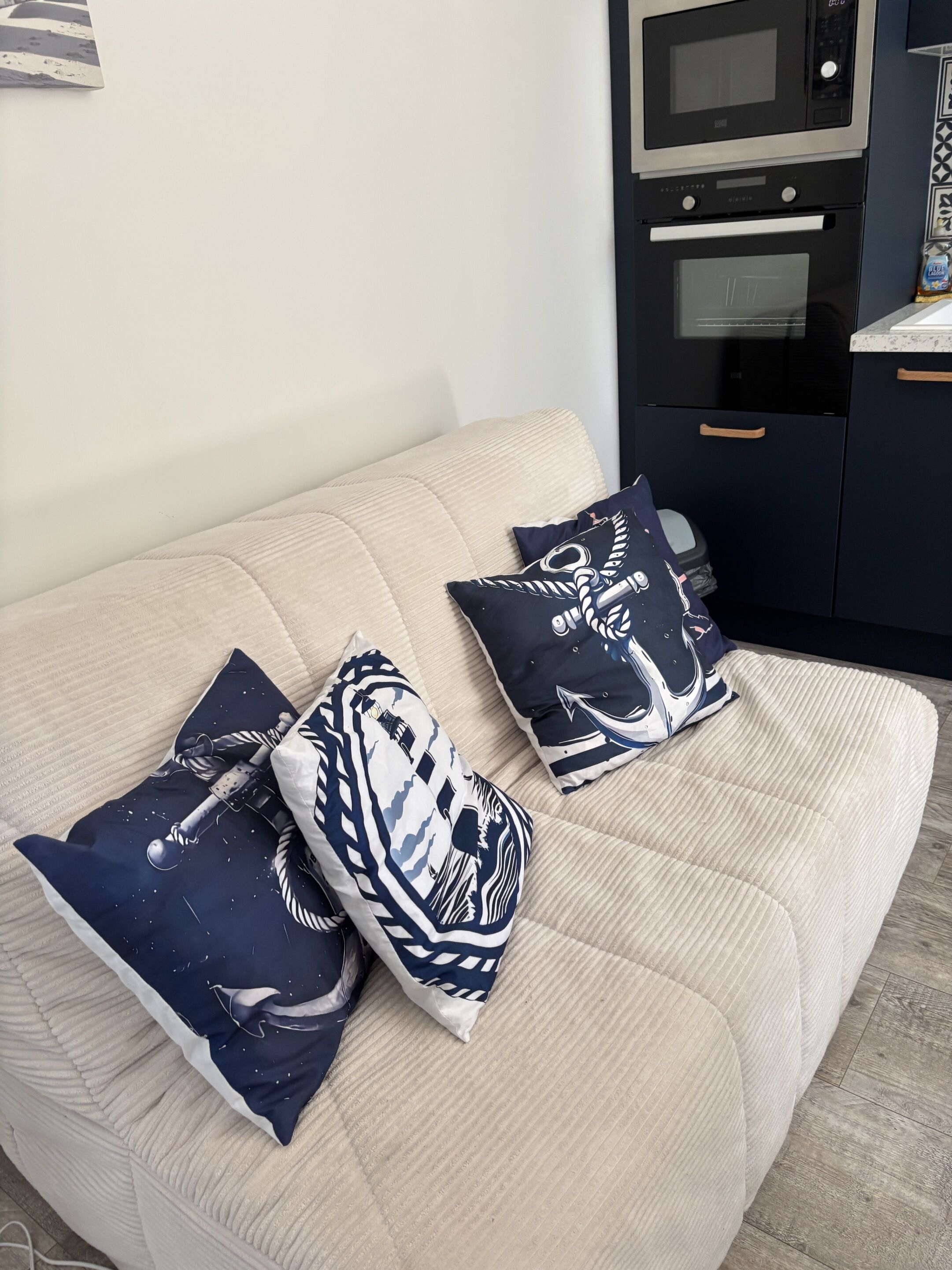 Basic Apartment, Ensuite | Lounge