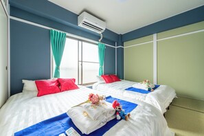 4 bedrooms, iron/ironing board, WiFi, bed sheets - Umeka 302.303 Hotel GRAN Umeka Family friendly Free parking 10 minutes to USJ (大阪府大阪市此花区梅香2丁目)