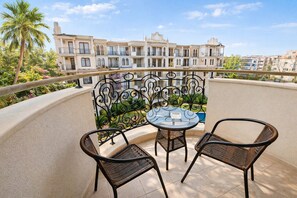 Outdoor dining - Harmony Suites-4 Private Apartment B544 (Слънчев бряг)