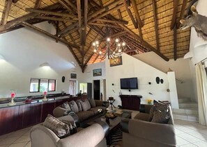 Interior - Master bedroom (houedspruit)