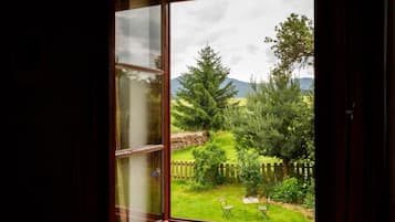 Standard Apartment, Courtyard View | Interior