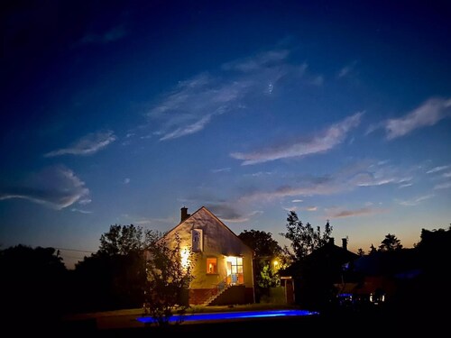 Riverhouse, on the border of the Tisza, large house with private swimming pool.