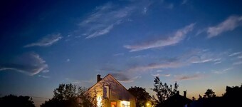 Riverhouse, on the border of the Tisza, large house with private swimming pool.