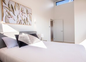 4 chambres, fer et planche à repasser, Wi-Fi, draps fournis