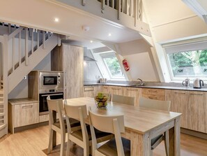 Dishwasher - St Ives Studio Spa, Praze-An-Beeble (Camborne)