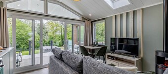 Prion 1.0 Spa (Pet), Llandyrnog