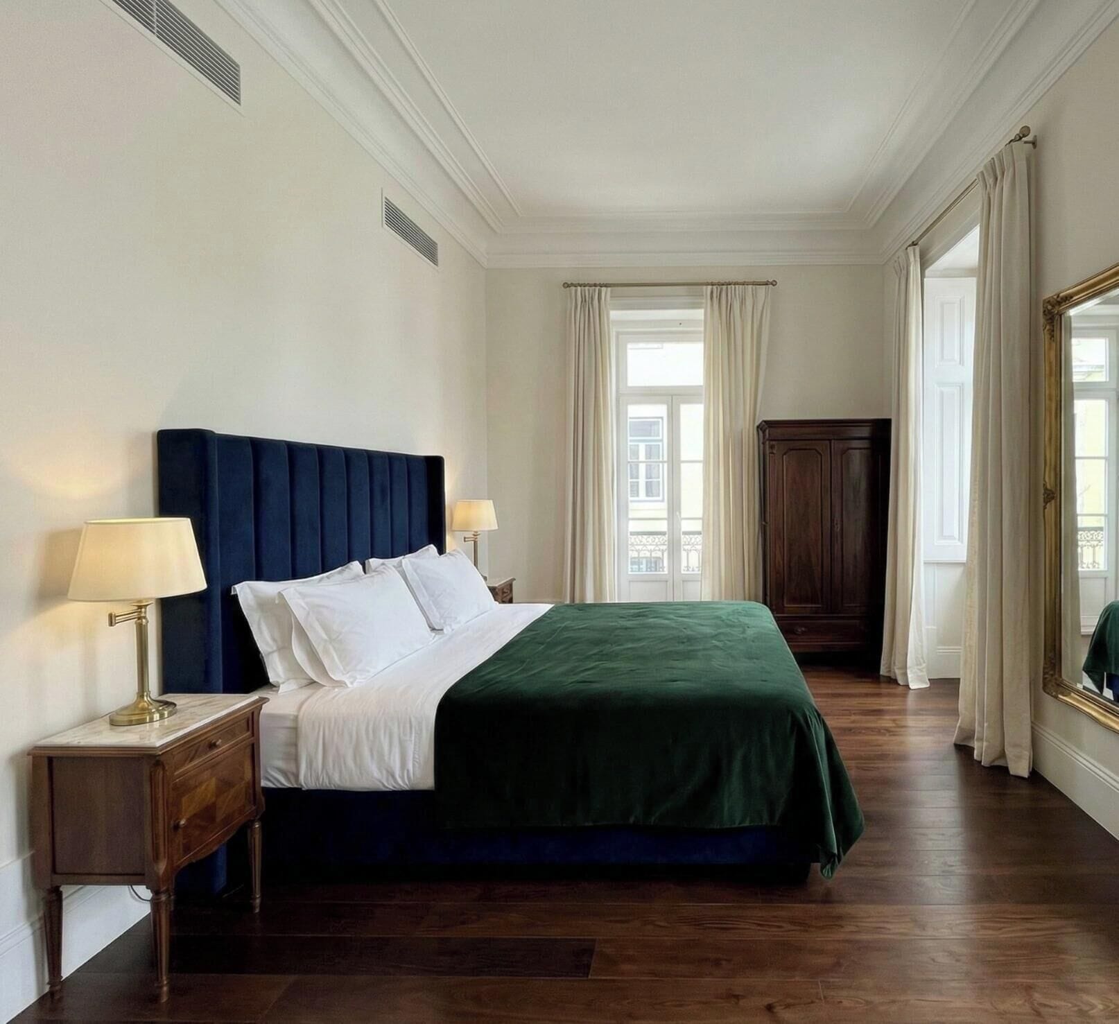 Luxury Penthouse, River View | In-room safe, desk, laptop workspace, blackout drapes