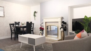 Interior - Modern 2 Bedroom Flat (Bedford)