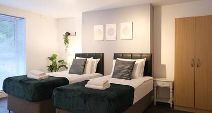 Modern 2 Bedroom Flat