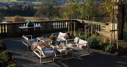 Denton Hall - sleeps 20 guests in 10 bedrooms