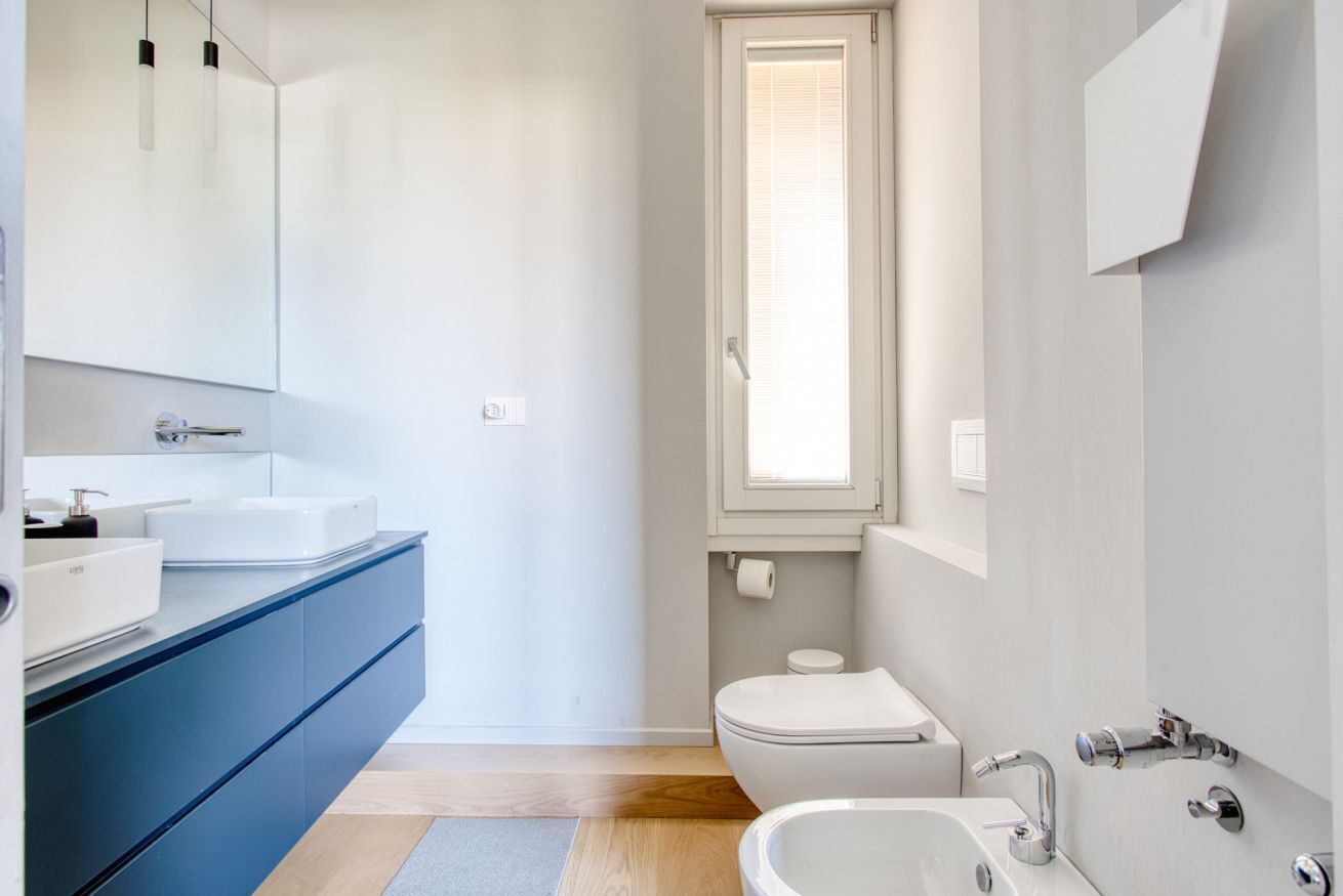 Regadera, amenidades de baño gratuitas, secadora de cabello, bidet 