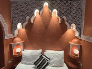 Iron/ironing board, WiFi, bed sheets - Charming Riad, 5 minutes from Place Jemaa El Fna. (Marrakech)