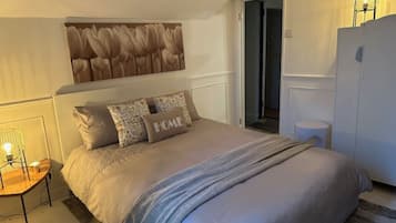 Deluxe Double Room | Individually decorated, individually furnished, desk, laptop workspace