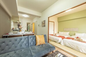 3 chambres, fer et planche à repasser, Wi-Fi, draps fournis