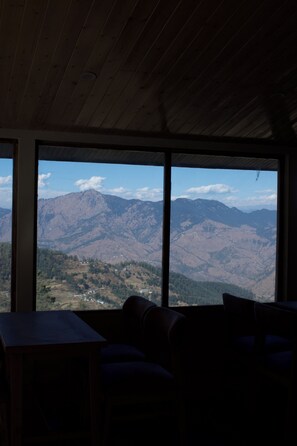 Dining - Vezara (Mashobra)