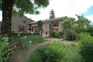 Exterior - Country house to share with your family and pets. (Vaour)